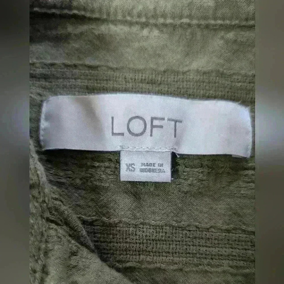 Ann Taylor Loft Green Long Sleeve, Button Down Pullover, Embroidered, Top XS - Picture 4 of 10